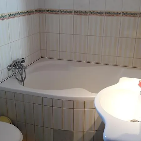Attila Apartmanhaz Apartament *